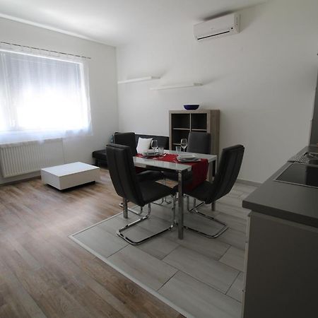 Ihome Apartman 6.0 Pécs Buitenkant foto
