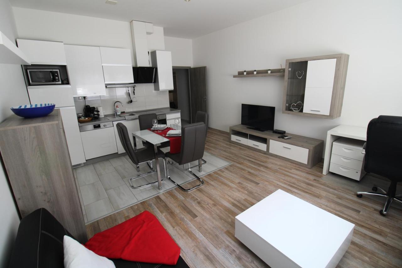 Ihome Apartman 6.0 Pécs Buitenkant foto